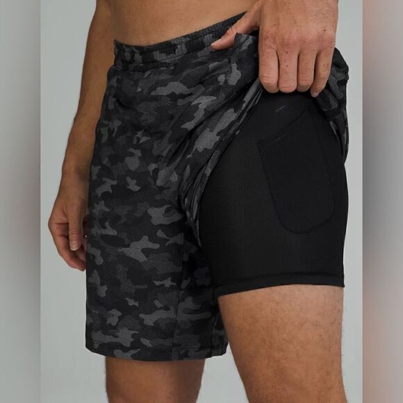 Lululemon Pace Breaker Short - Lined 9"
 in Variegated Black Camo Size S - Picture 8 of 13